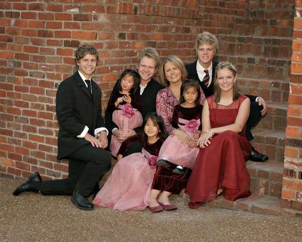 Steven Curtis with his wife and children